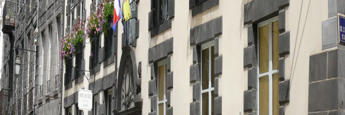 Image Monte escalier Riom