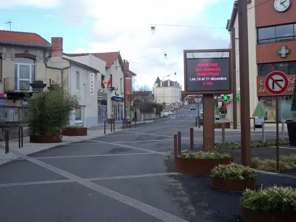 Monte Escalier 63 Monte escalier Le Cendre