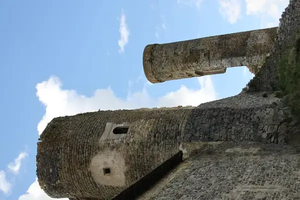 Monte Escalier 63 Monte escalier Montmorin