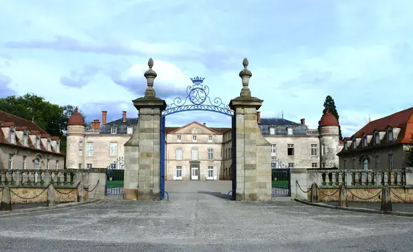 Monte Escalier 63 Monte escalier Parentignat