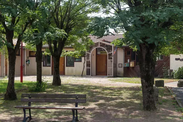 Monte Escalier 63 Monte escalier Saint-Jean-d'Heurs