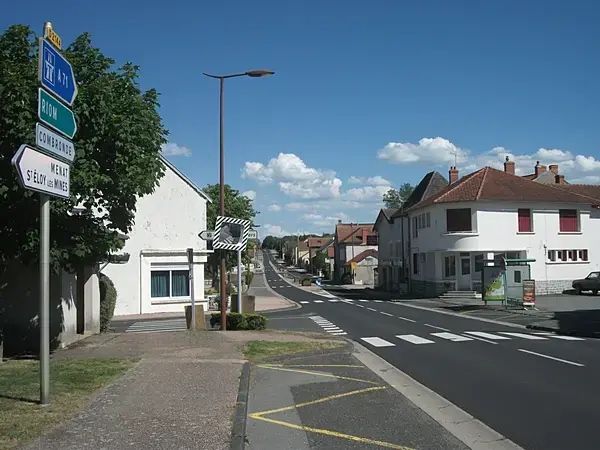 Monte Escalier 63 Monte escalier Saint-Pardoux