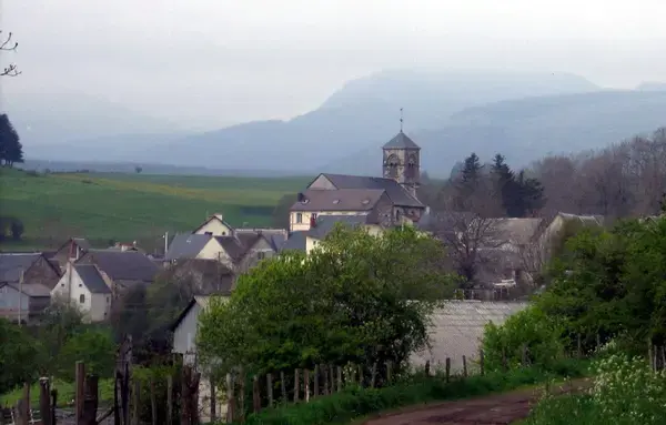 Monte Escalier 63 Monte escalier Saulzet-le-Froid