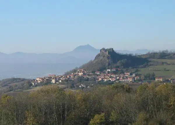 Monte Escalier 63 Monte escalier Yronde-et-Buron